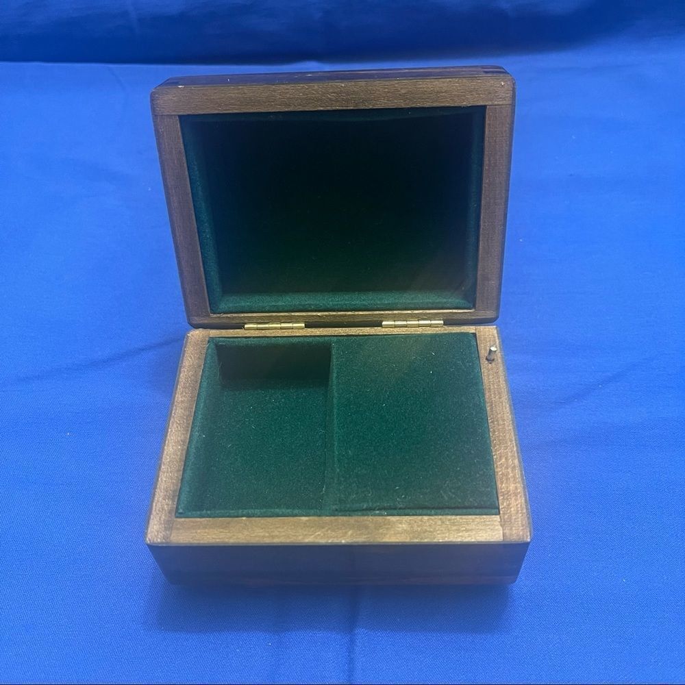 Vintage Jewelry musical box - Picture 2 of 6